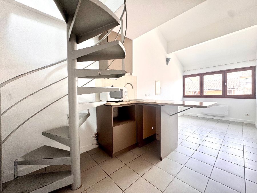 VAISON CENTRE - APPARTEMENT T2 27.8 M2 EN DUPLEX - image n°1