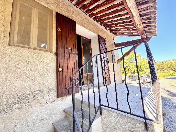 Roaix - Appartement T2 50 m2 / Mezzanine / Terrasse - image n°1