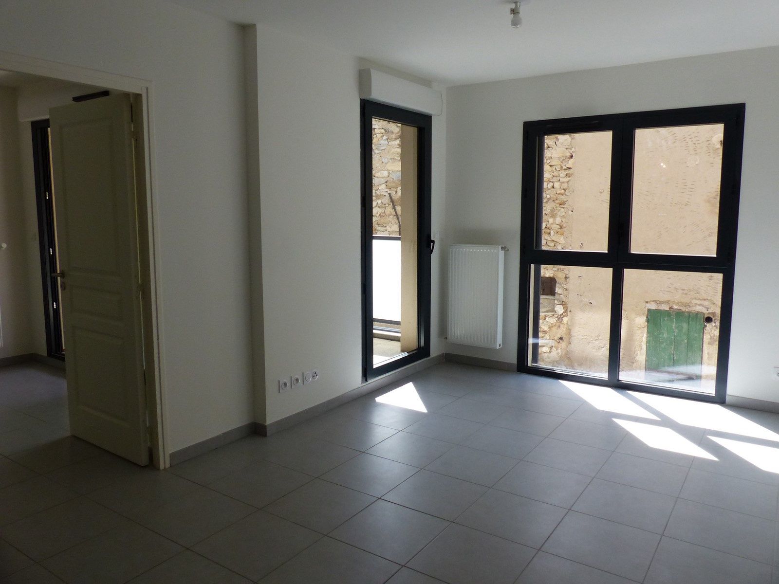 APPARTEMENT T2 VAISON CENTRE AVEC TERRASSE - RESIDENCE AVEC