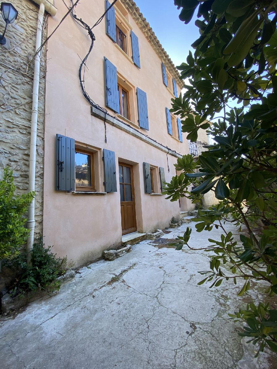 Maison de Village dans le centre ville de Vaison - La-Romain