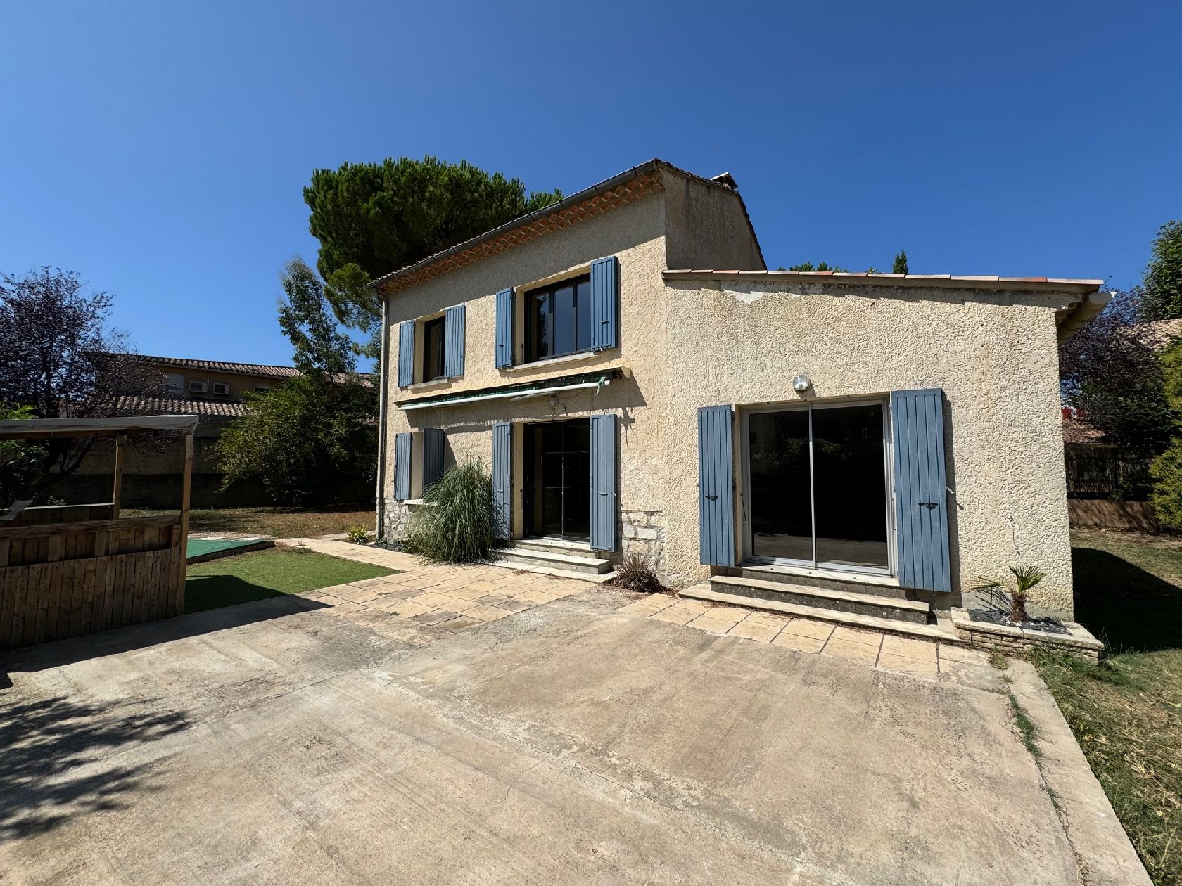 Charmante Maison avec 3 chambres et grand terrain à Vaison l