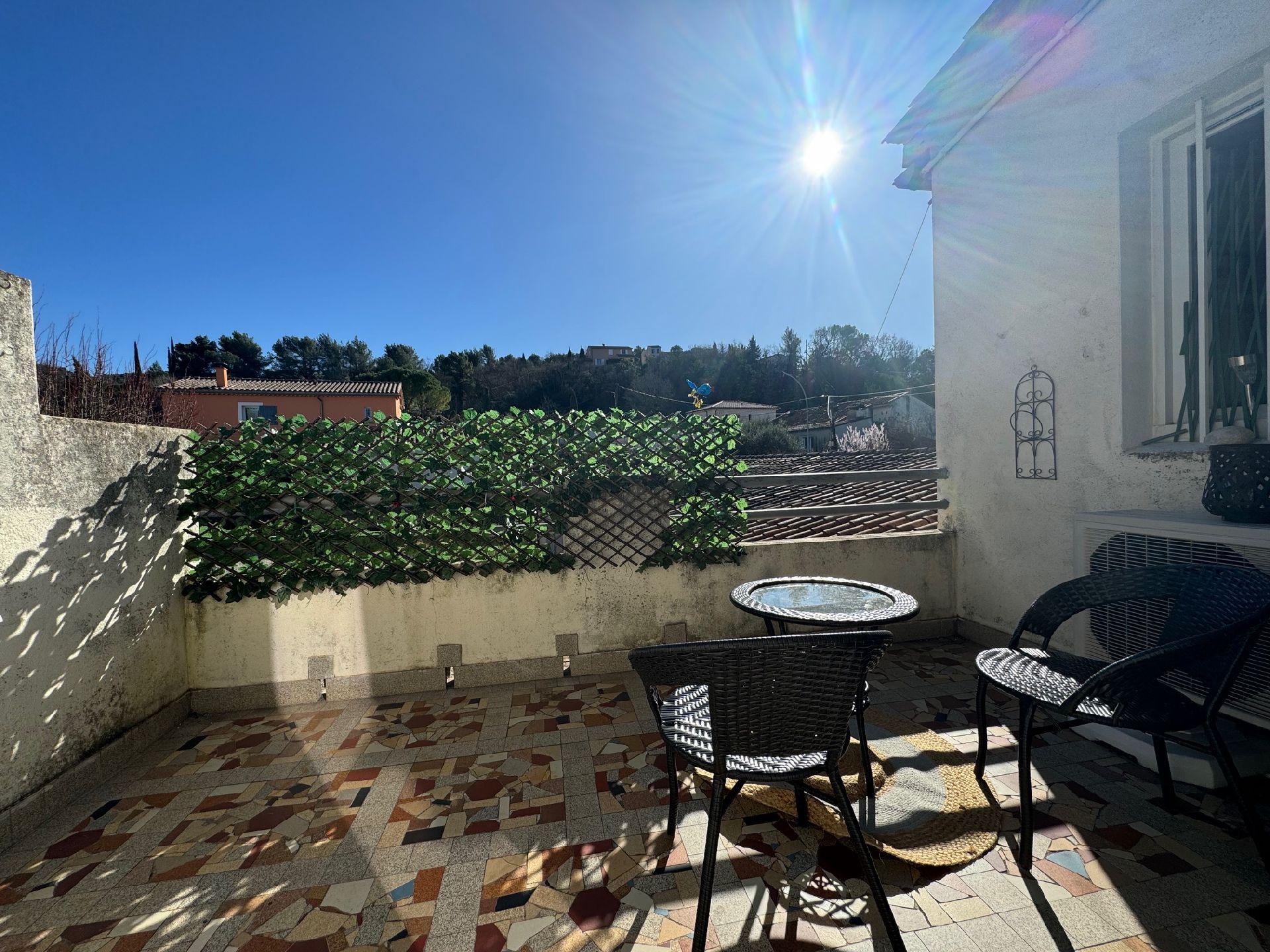 Maison deux chambres sur Vaison la Romaine avec terrasse vue