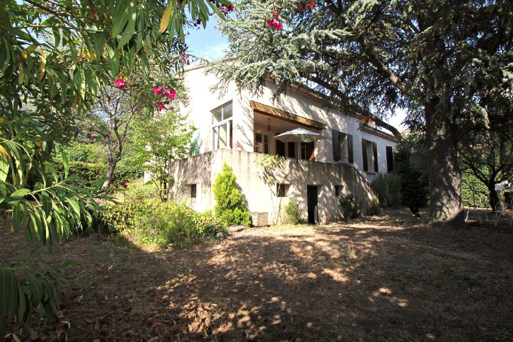  NYONS CENTRE - GRANDE VILLA DES ANNÉES 30 SUR 650 M2 DE TER