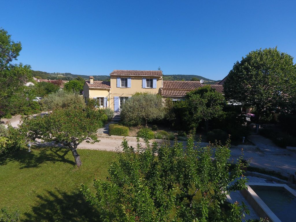 5 MN VAISON - JOLIE VILLA AU CALME AVEC GITE