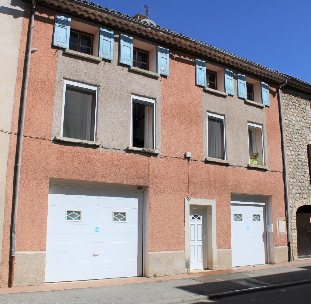 BUIS LES BARONNIES - MAISON DE VILLAGE AVEC 3 APPARTEMENTS
