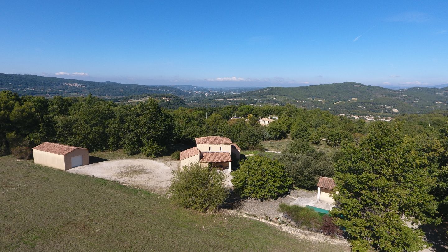 5 MN VAISON - VILLA EN POSITION DOMINANTE, CADRE EXCEPTIONNE