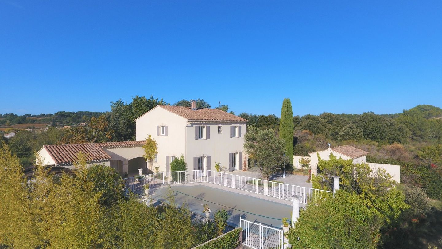 VAISON PROCHE CENTRE - VILLA EN PARFAIT ETAT AVEC VUE DEGAGE