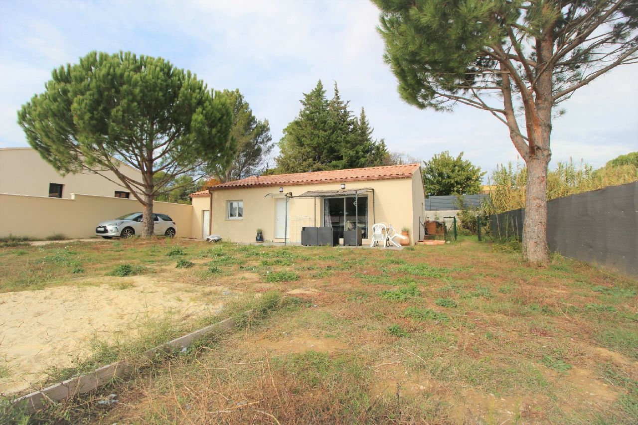 VAISON PROCHE CENTRE - VILLA NEUVE, TERRAIN 785M2