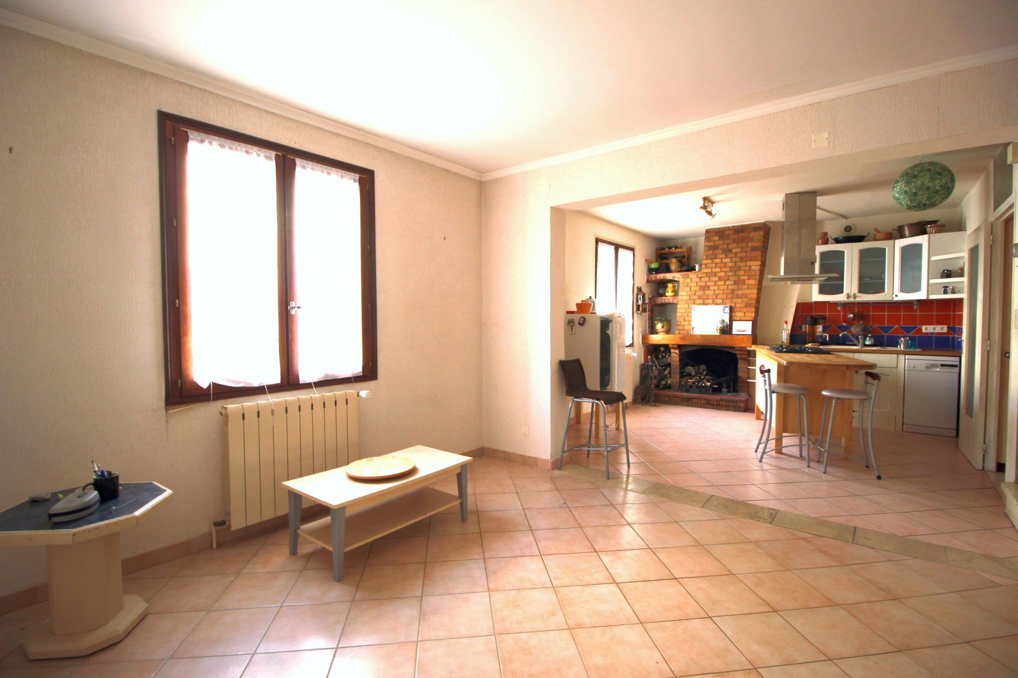 15 MN NYONS - MAISON DE VILLAGE AVEC GARAGE