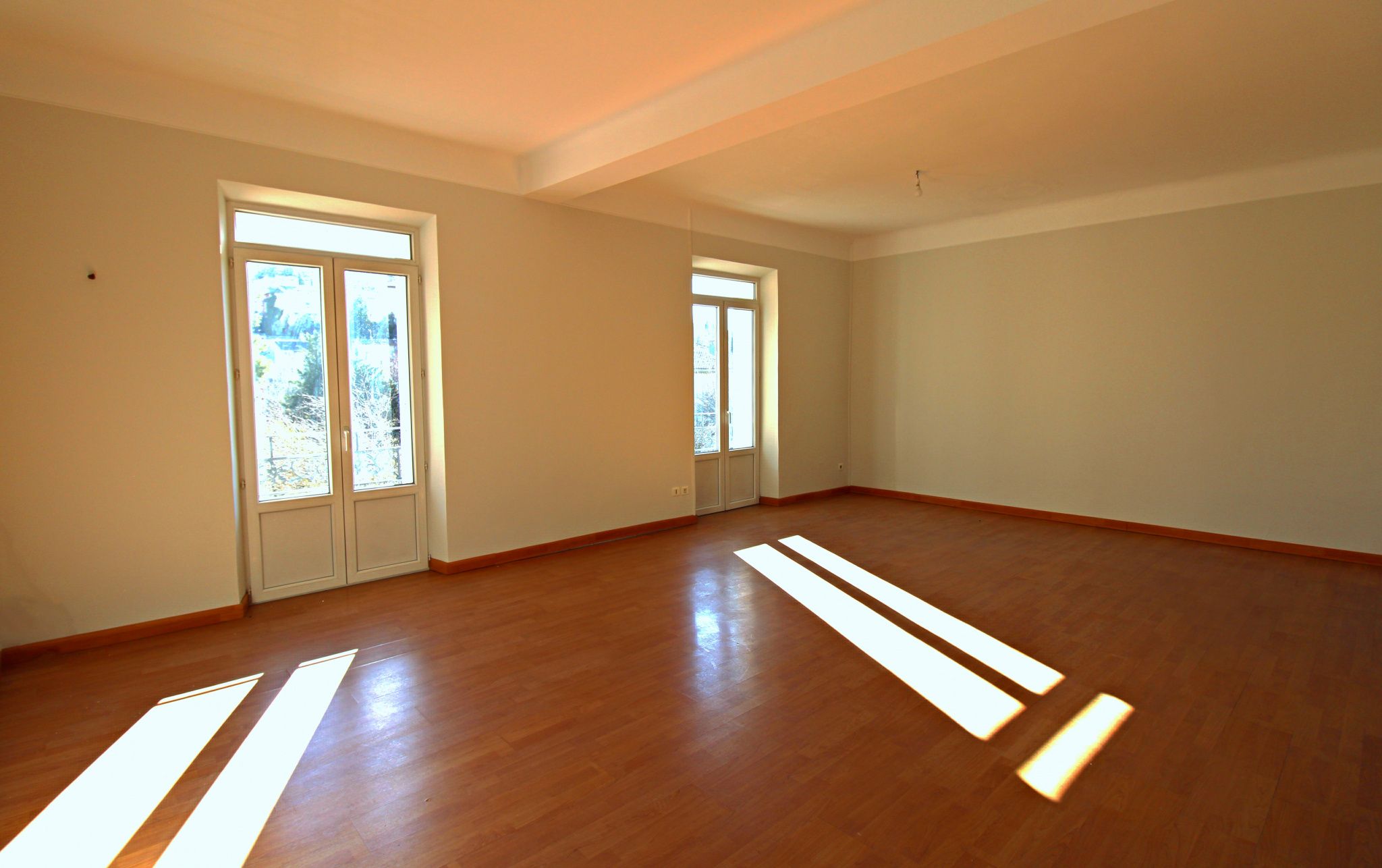 VAISON CENTRE - APPARTEMENT T2 DE 75M2 AVEC VUE