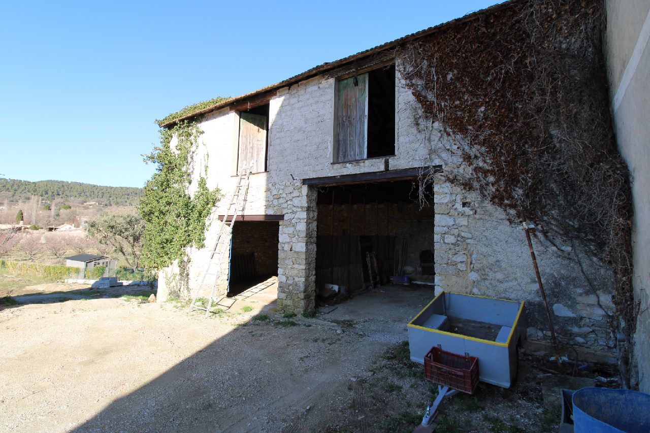 A 15 MN DE VAISON LA ROMAINE - GRANGE A RENOVER