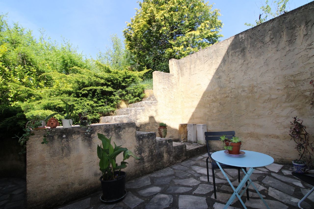 5 MN BUIS LES BARONNIES BELLE VILLA AVEC PISCINE, GITE SUR