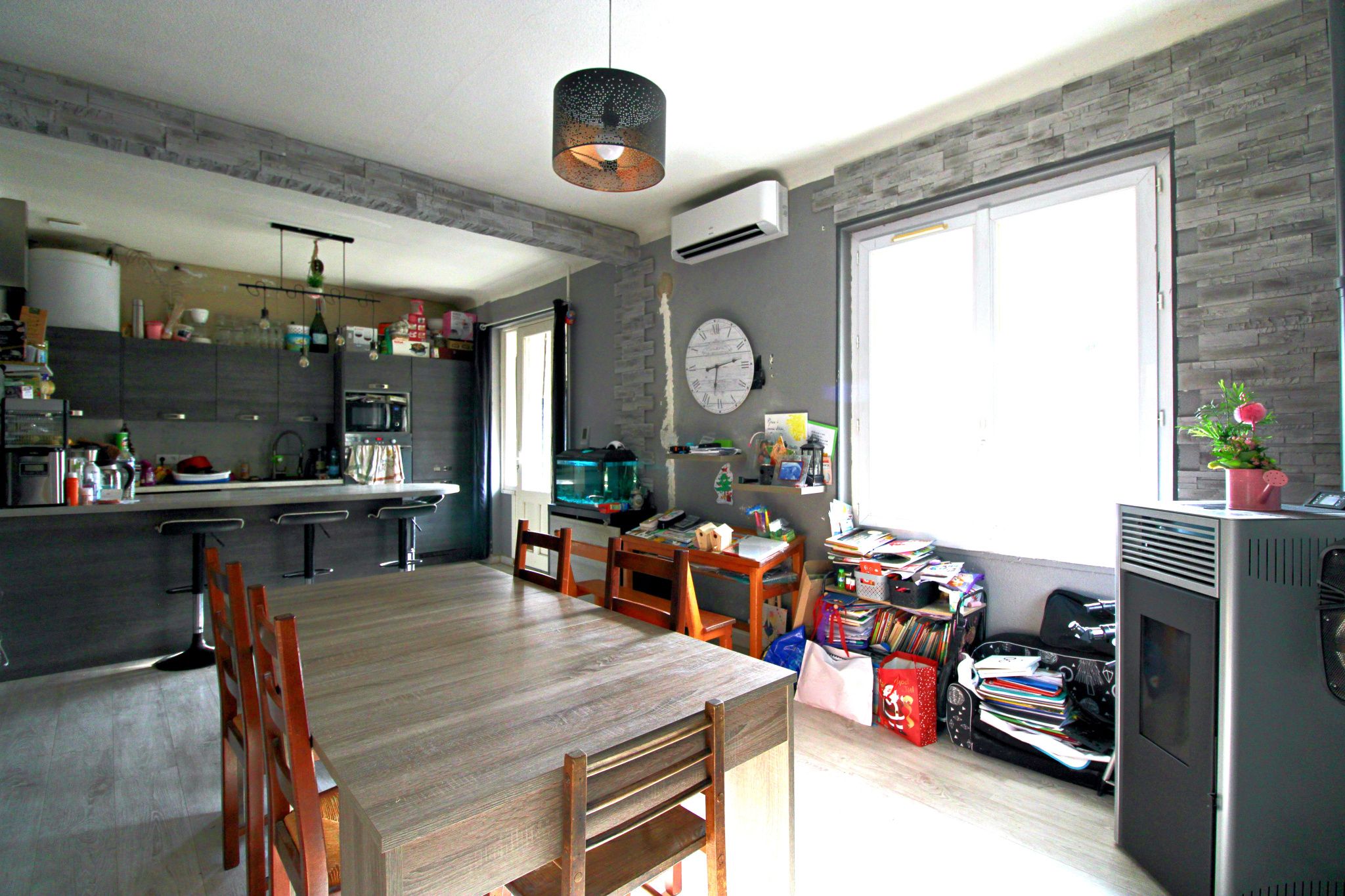 NYONS CENTRE   APPARTEMENT 3 CHAMBRES AVEC BALCON ET CAVE