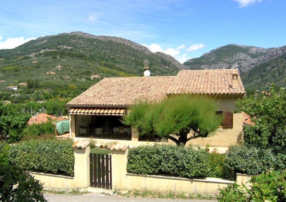 BUIS LES BARONNIES - BELLE VILLA AVEC VUE EN VIAGER