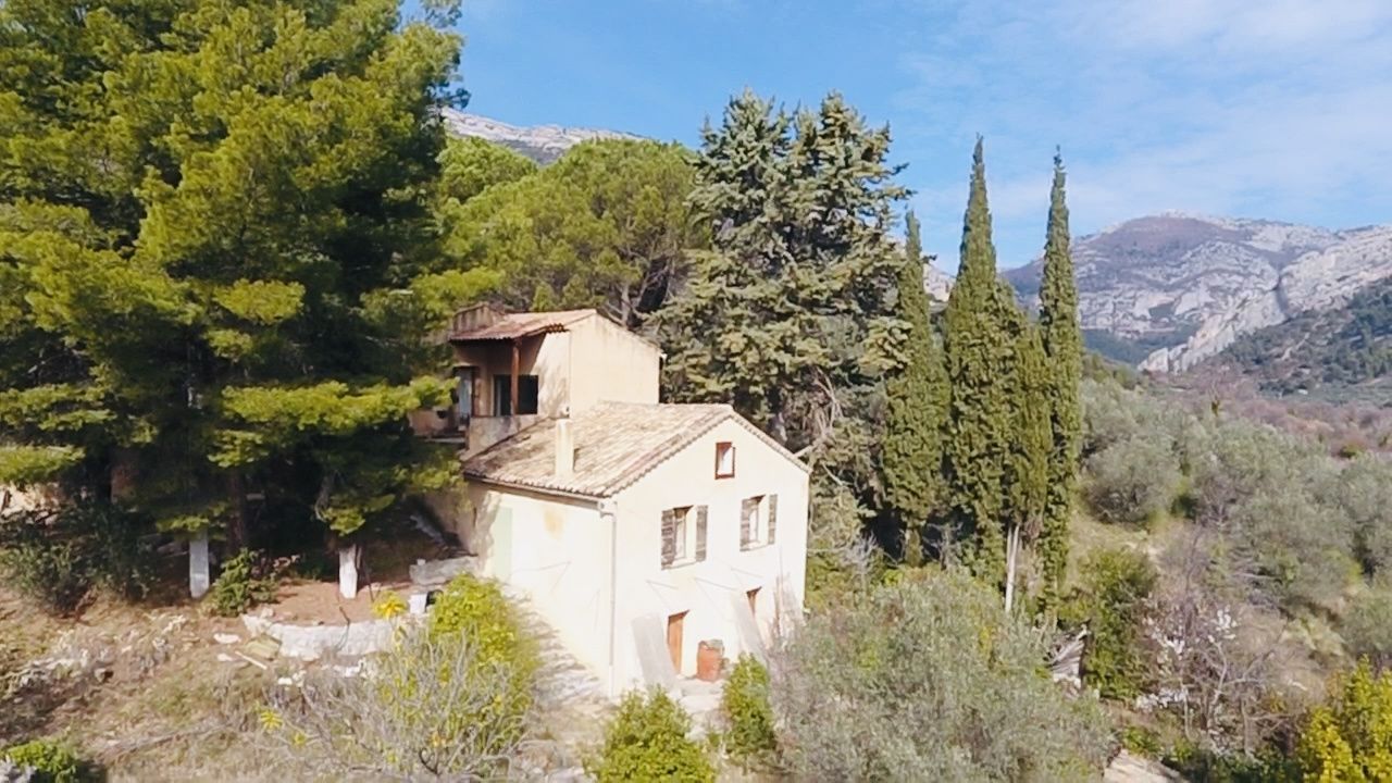 BUIS LE BARONNIES - PROPRIETE AVEC VUE ET GRAND TERRAIN