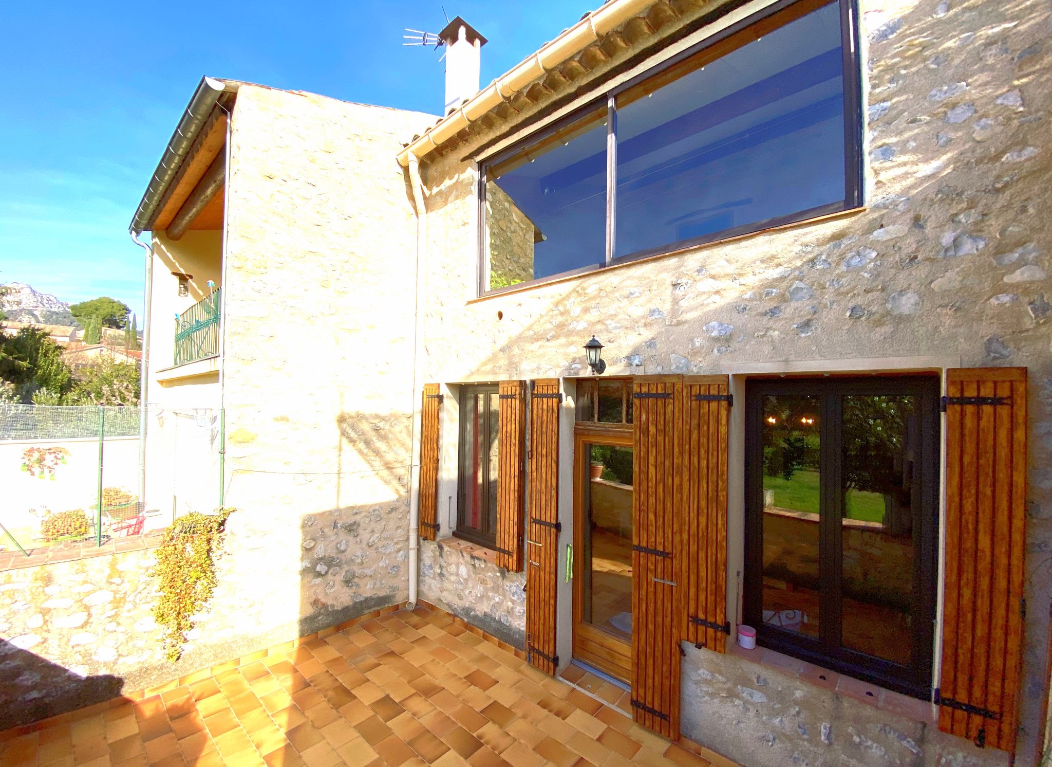 BUIS LES BARONNIES - MAISON DE VILLAGE 145m2 AVEC TERRASSE
