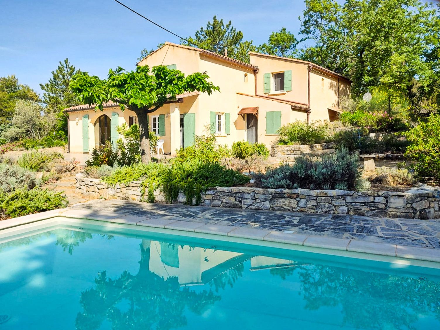 PROCHE VAISON - SITUATION EXCEPTIONNELLE - VUE DOMINANTE