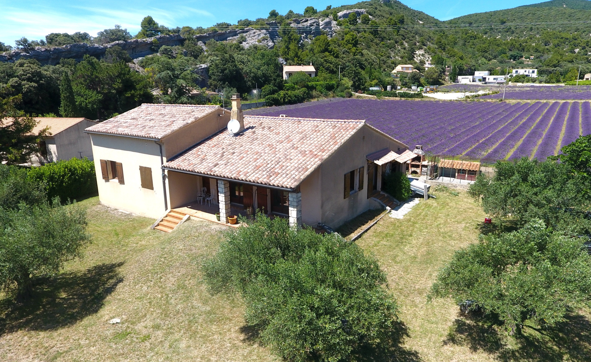 15MN DE NYONS - VILLA DE PLAIN-PIED 115M2 AVEC GARAGE