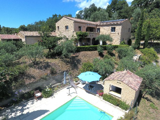 10 MIN VAISON - Propriété avec vue dominante sur le Ventoux - image n°1