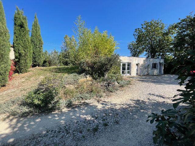 10 MINUTES DE VAISON - HABITATION + LOCAL PROFESSIONNEL - image n°1