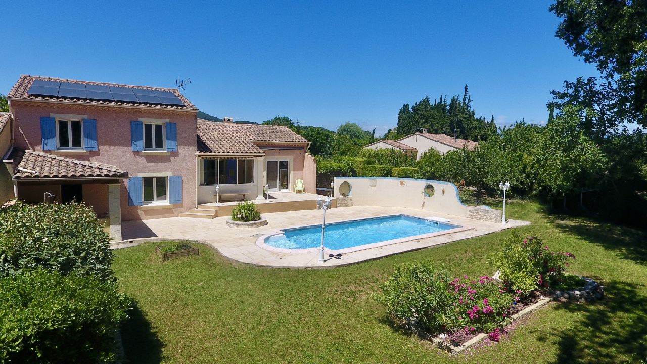 5 MIN DE VAISON - JOLIE VILLA AU CALME