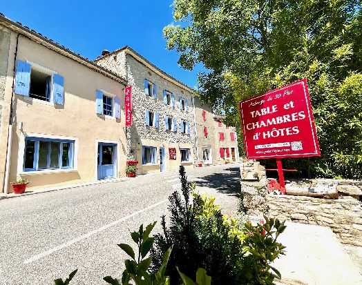CHARMANTE MAISON D'HOTES A PROXIMITE DE NYONS - image n°1