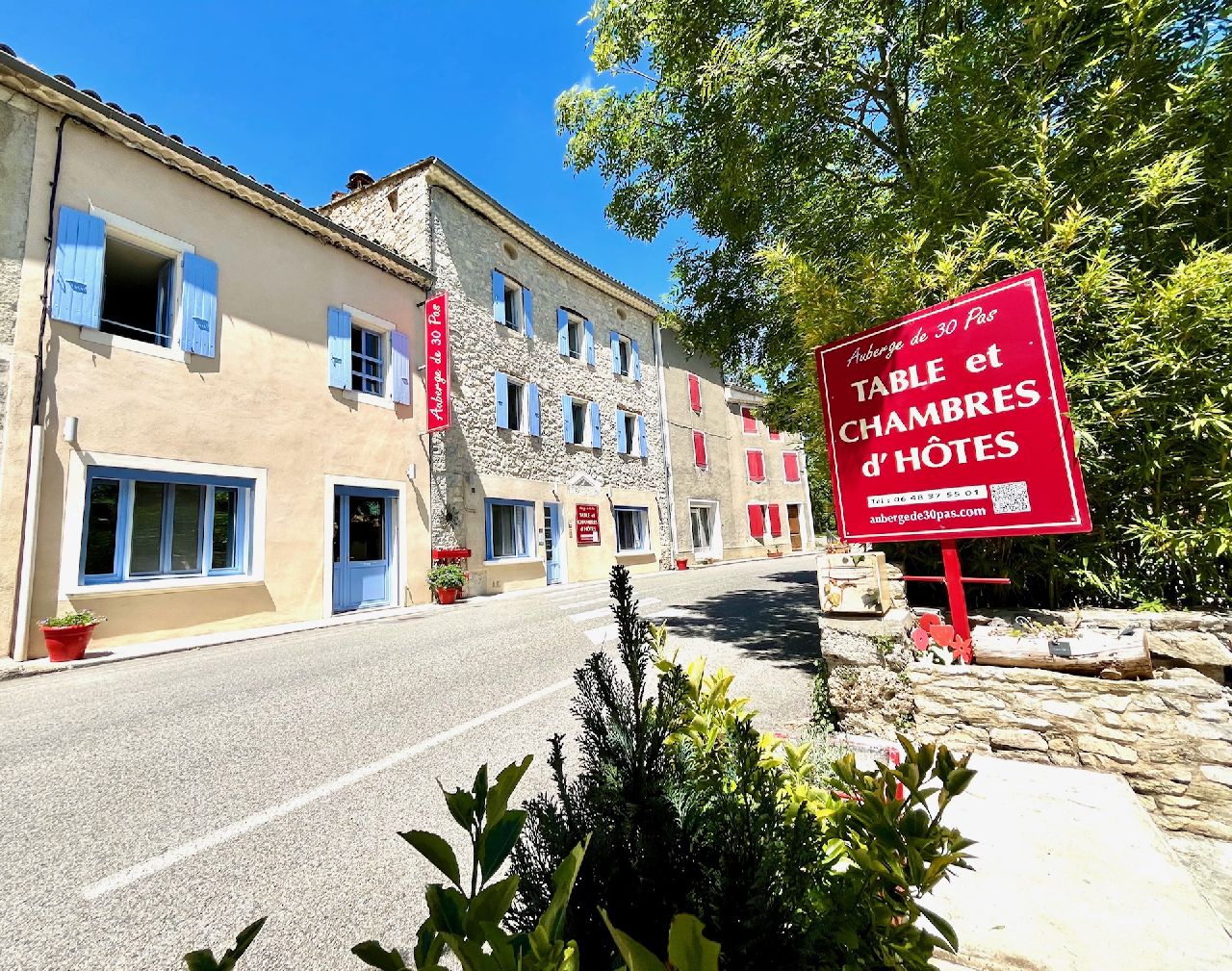 CHARMANTE MAISON D'HOTES A PROXIMITE DE NYONS