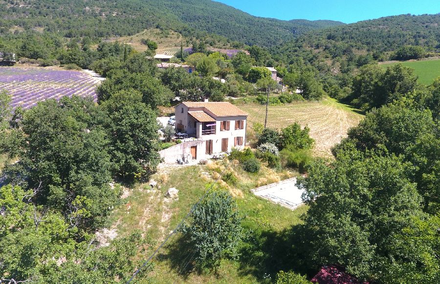 20MN DE BUIS LES BARONNIES - MAISON 118M2 AVEC VUE ET PISCIN