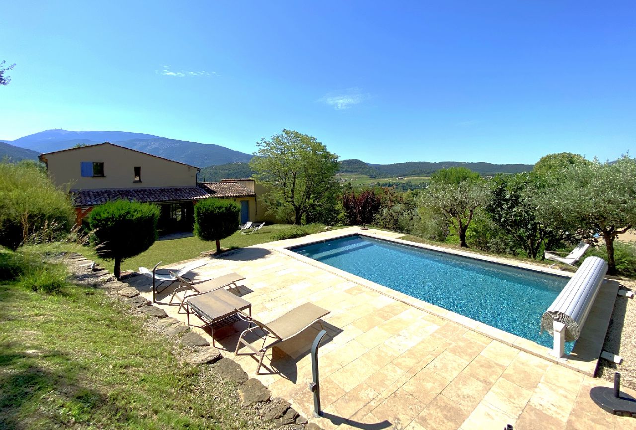 MOLLANS SUR OUVEZE - BELLE MAISON AVEC VUE ET PISCINE.