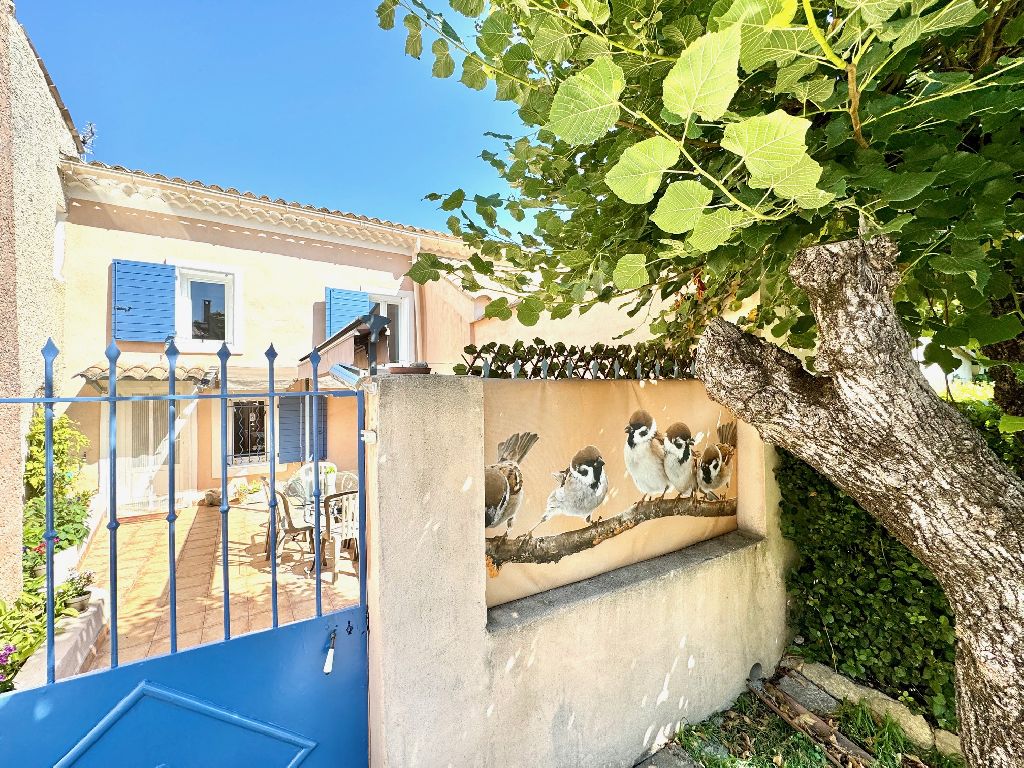 PROCHE DE VAISON - MAISON AU CALME AVEC COUR