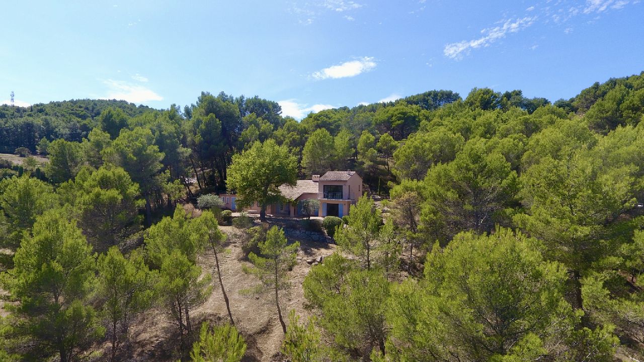 ENTRE VAISON ET NYONS - VILLA  DE 150 M2 SUR TERRAIN DE 1850