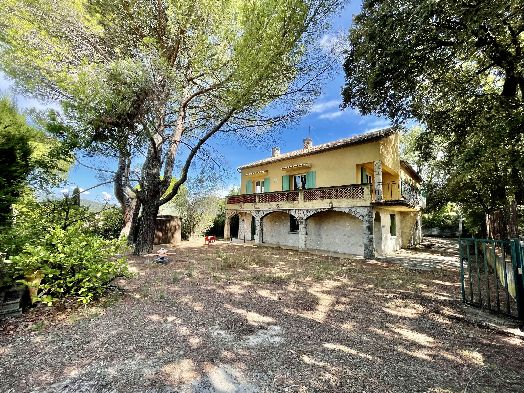 VAISON CENTRE - MAISON DE 246 M2 AVEC TERRAIN - image n°1