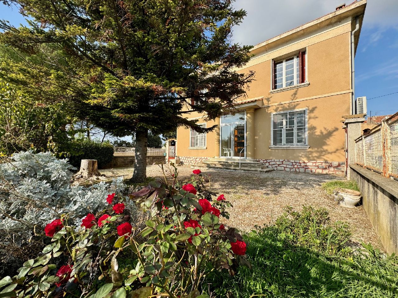 MAISON DES ANNEES 50 - A 10 MIN DE VAISON LA ROMAINE