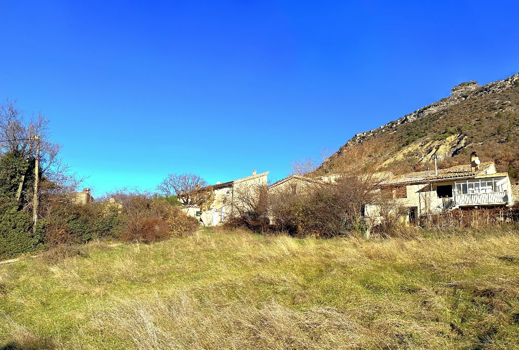 LA ROCHE SUR LE BUIS - JOLI TERRAIN AVEC VUE DE 764M2