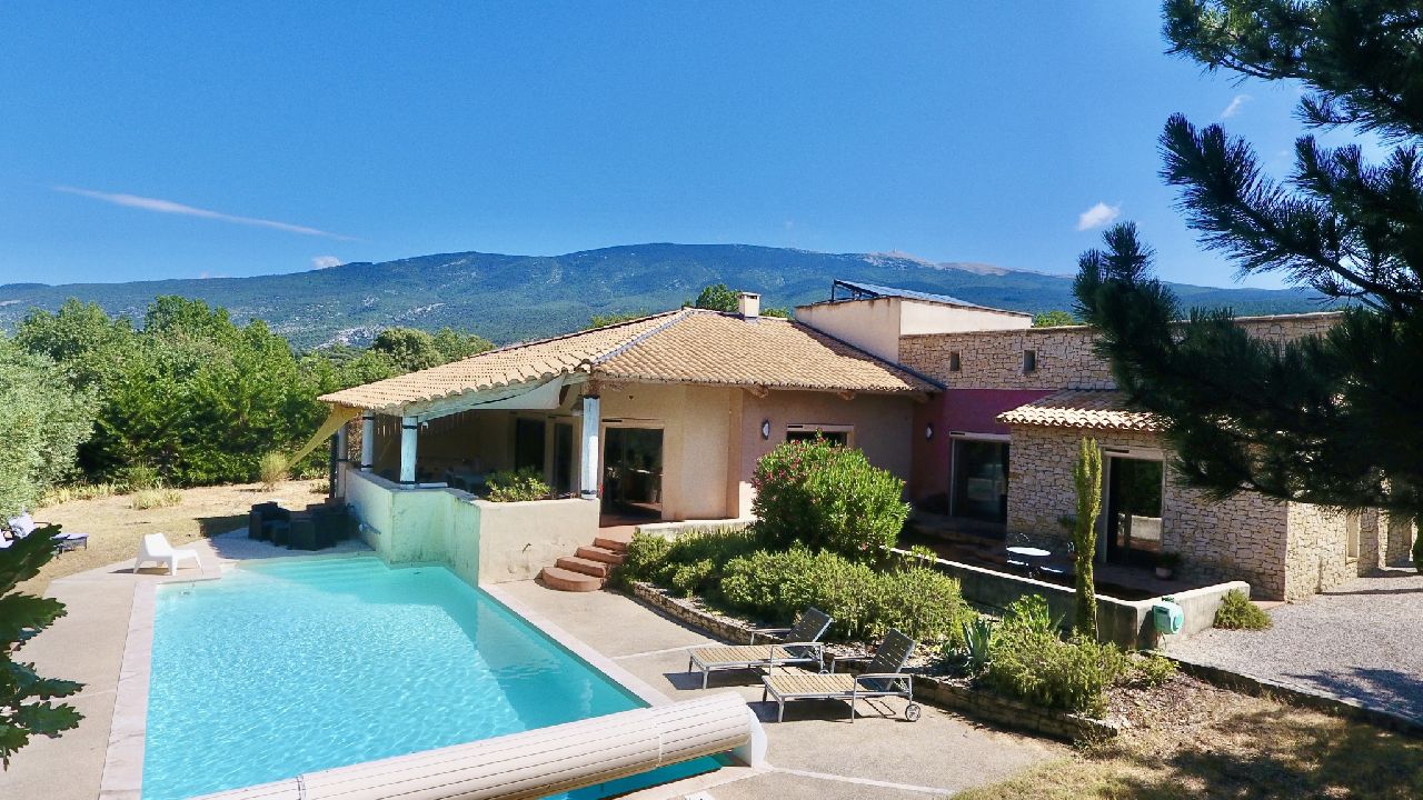 SECTEUR BEDOIN VENTOUX - MAISON D'EXCEPTION AVEC PISCINE ET