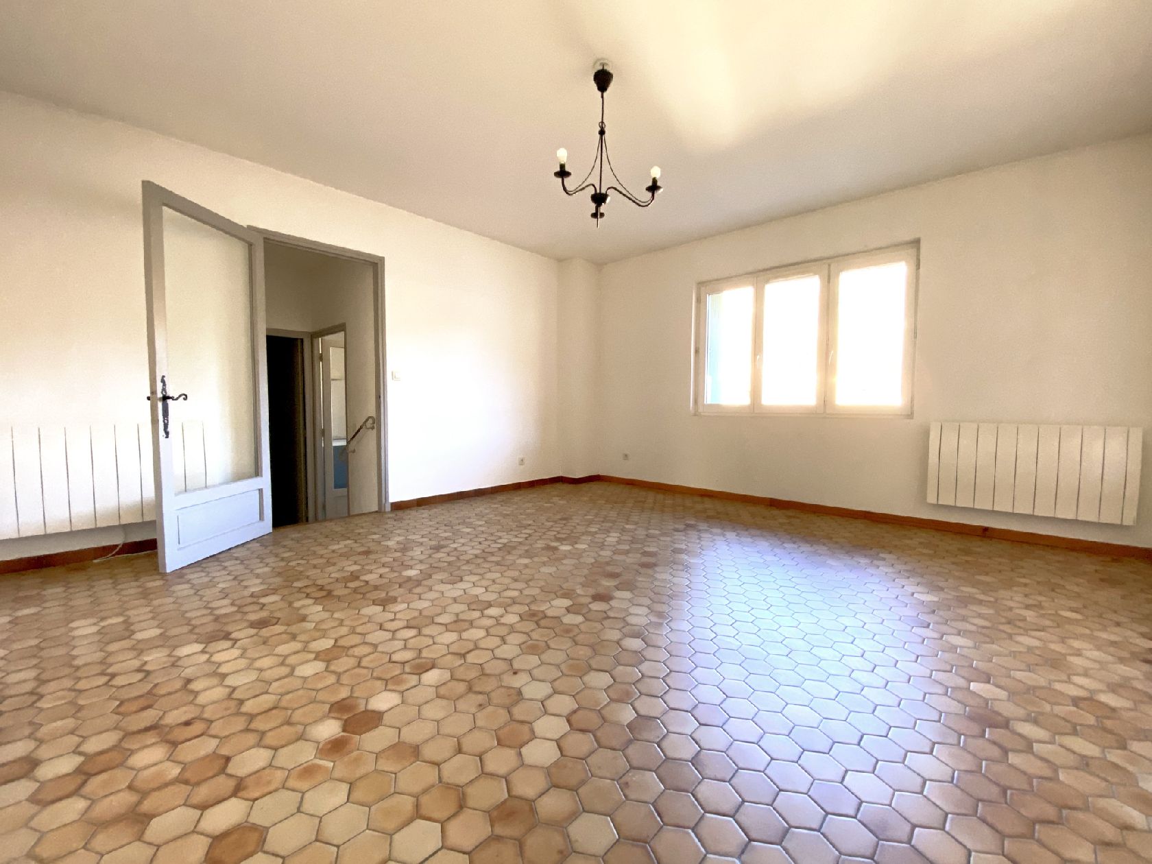 CENTRE BUIS LES BARONNIES - APPARTEMENT T3 103M2 AVEC VUE