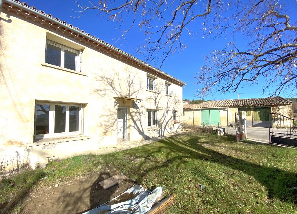 ENTRE NYONS ET VAISON - JOLIE MAISON DE 170M2 AVEC JARDIN