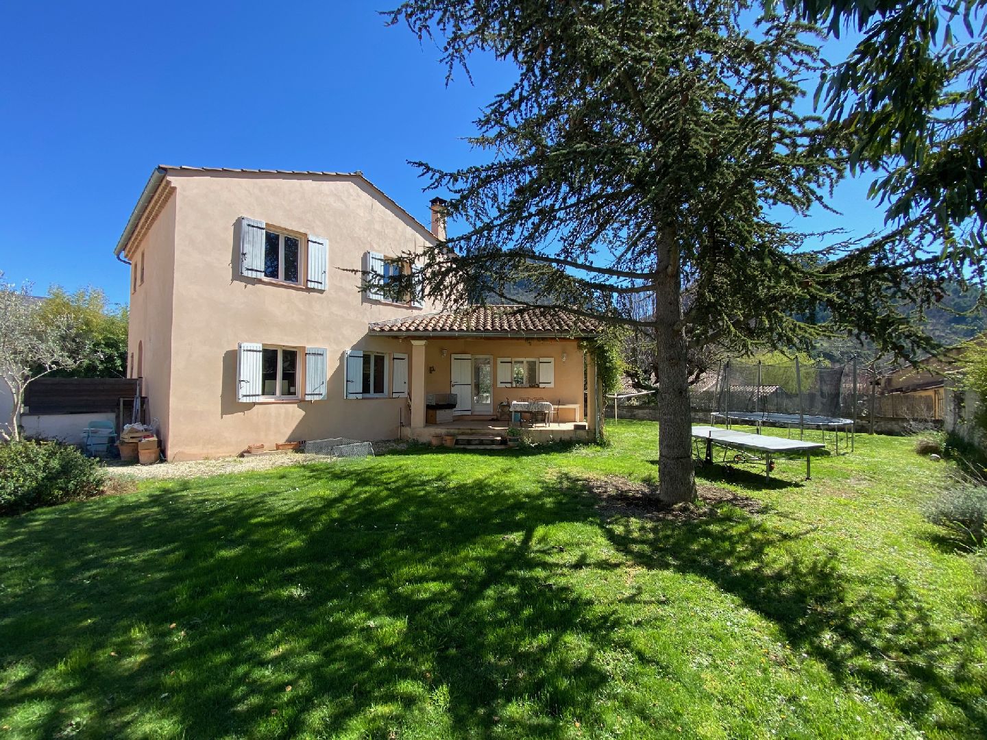 BUIS LES BARONNIES - VILLA 5 CHAMBRES AU COEUR DU VILLAGE