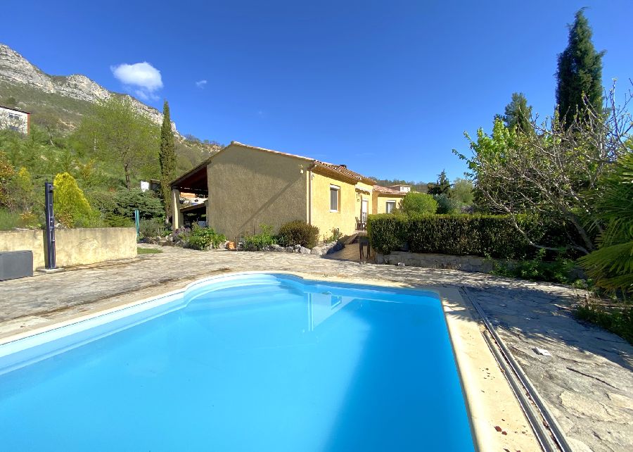 REGION NYONS - VILLA PLAIN PIED AVEC VUE ET PISCINE - image n°1