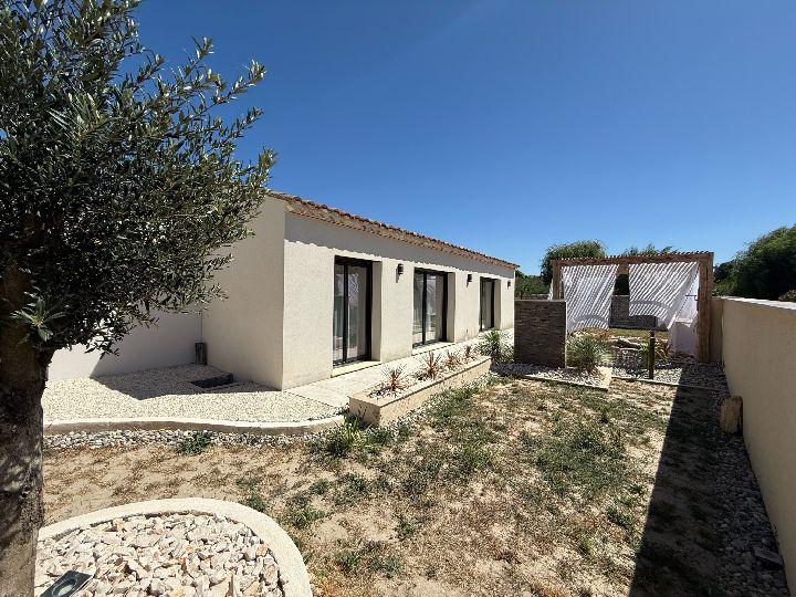 PROCHE NYONS - VILLA AU CALME / JARDIN / GARAGE - image n°1