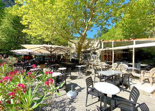 MALAUCENE - OPPORTUNITE RARE EN RESTAURATION - image n°1
