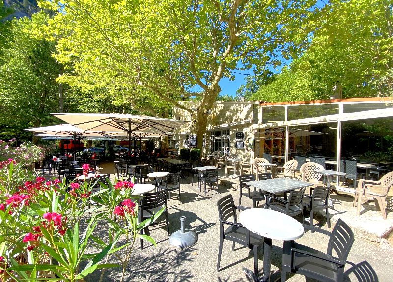 MALAUCENE - OPPORTUNITE RARE EN RESTAURATION