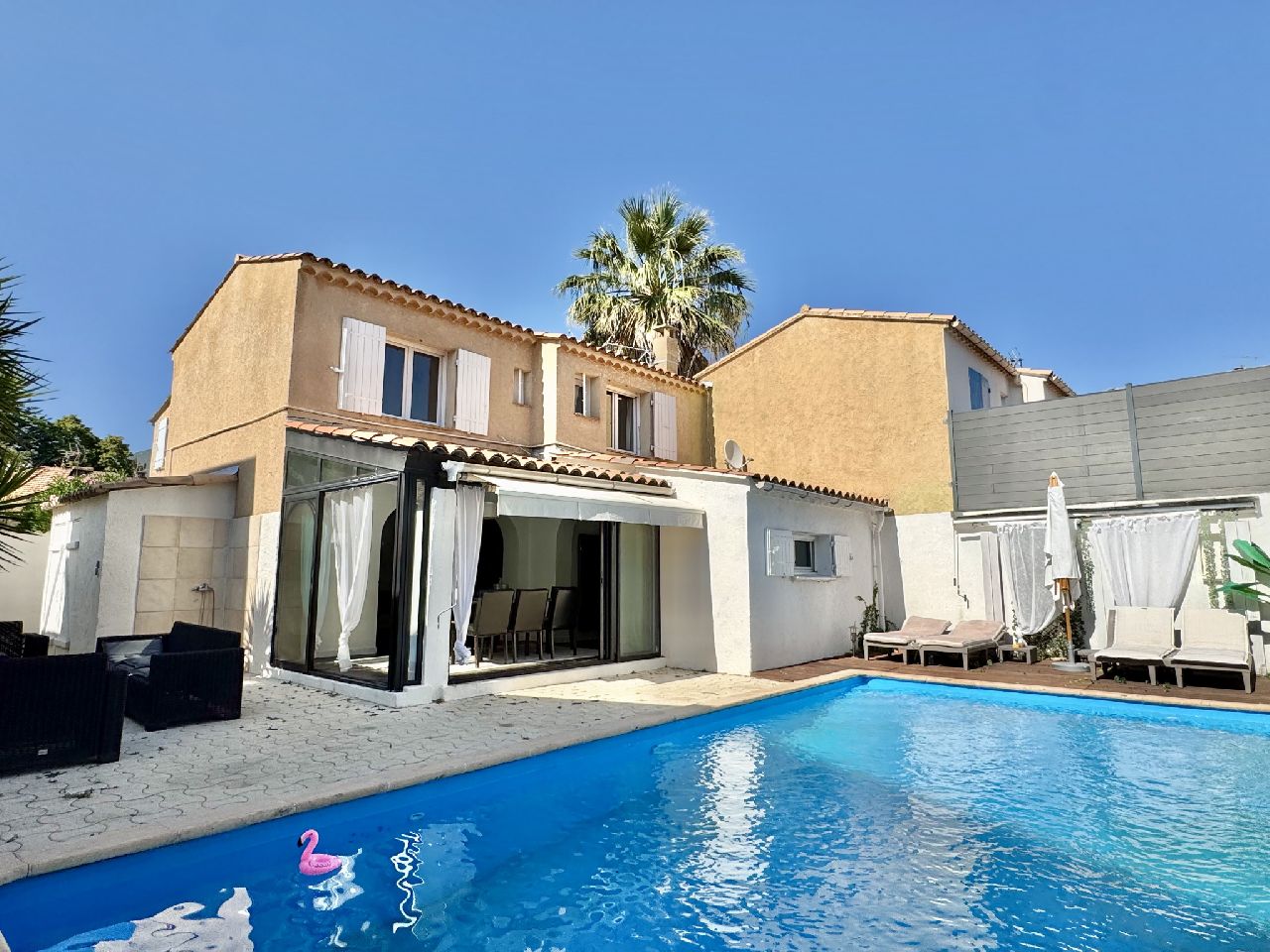 NYONS CENTRE  - VILLA AU CALME - AVEC PISCINE
