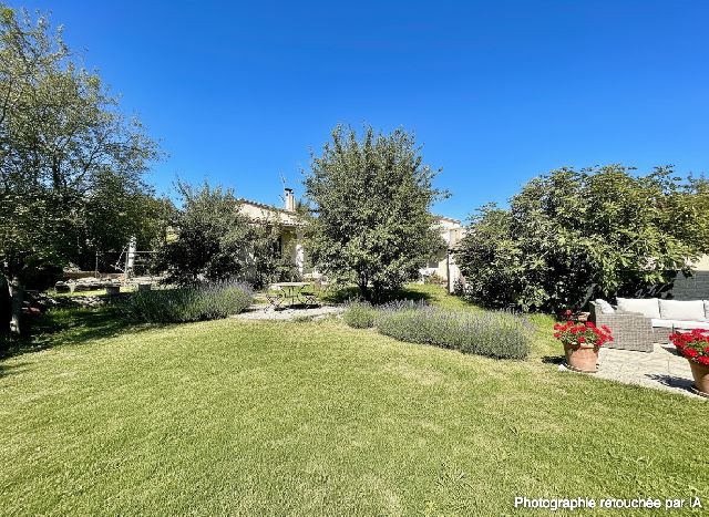 VALREAS CENTRE - MAISON DE PLAIN PIED JARDIN - image n°1