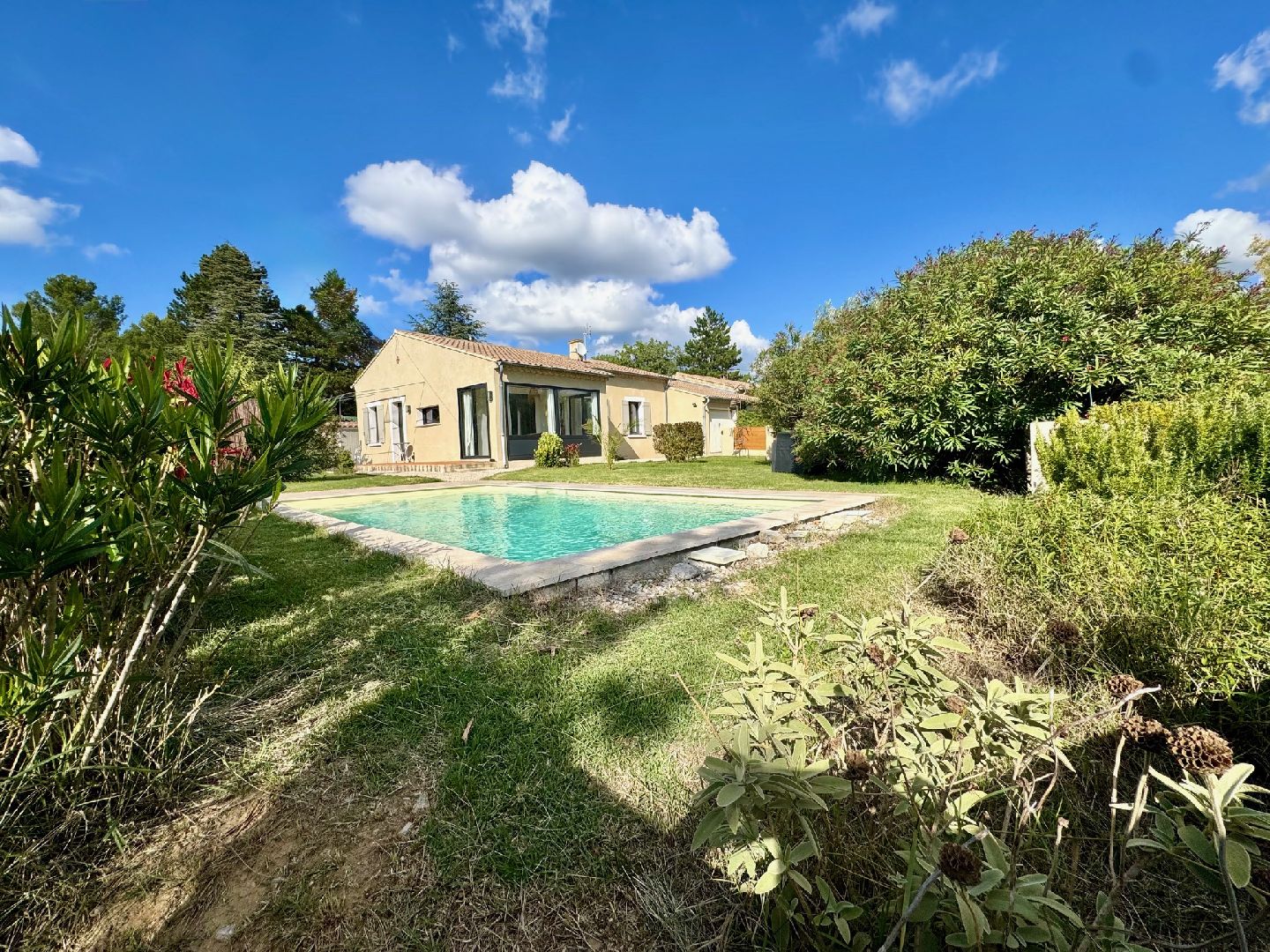 3 km de Vaison - Villa rénovée au calme.