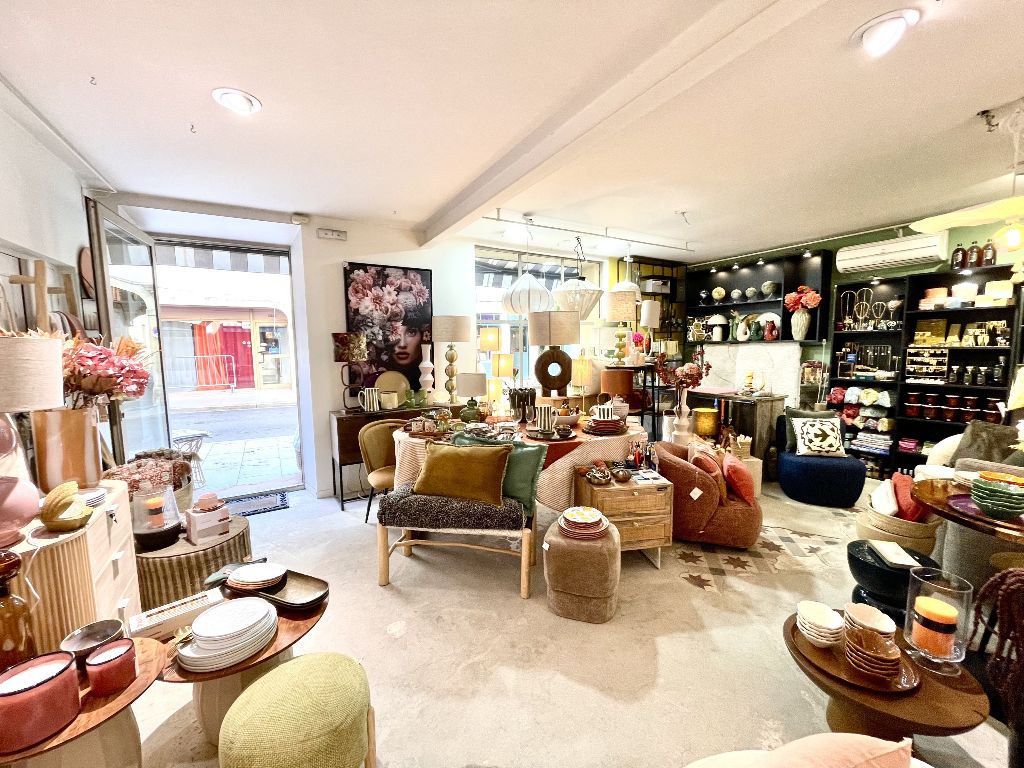 VAISON CENTRE - FOND DE COMMERCE 70 m2