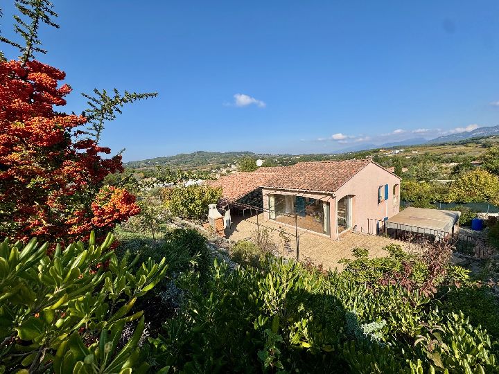 5 MIN DE VAISON - VILLA RECENTE AVEC VUE - image n°1