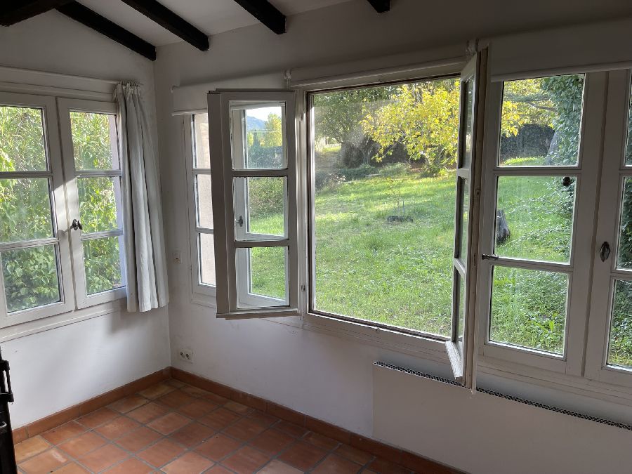 MALAUCENE-MAISON DE VILLAGE DE 133 M2 AVEC JARDIN - image n°1