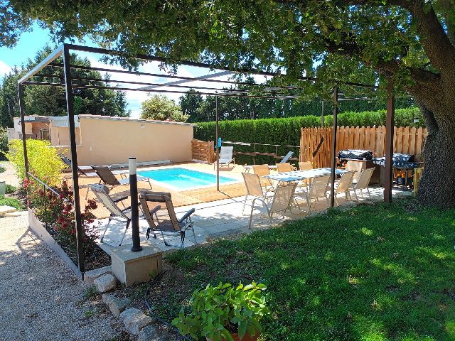 BEAUMES DE VENISE - MAISON + GITE 280 M2 ET PISCINE - image n°1