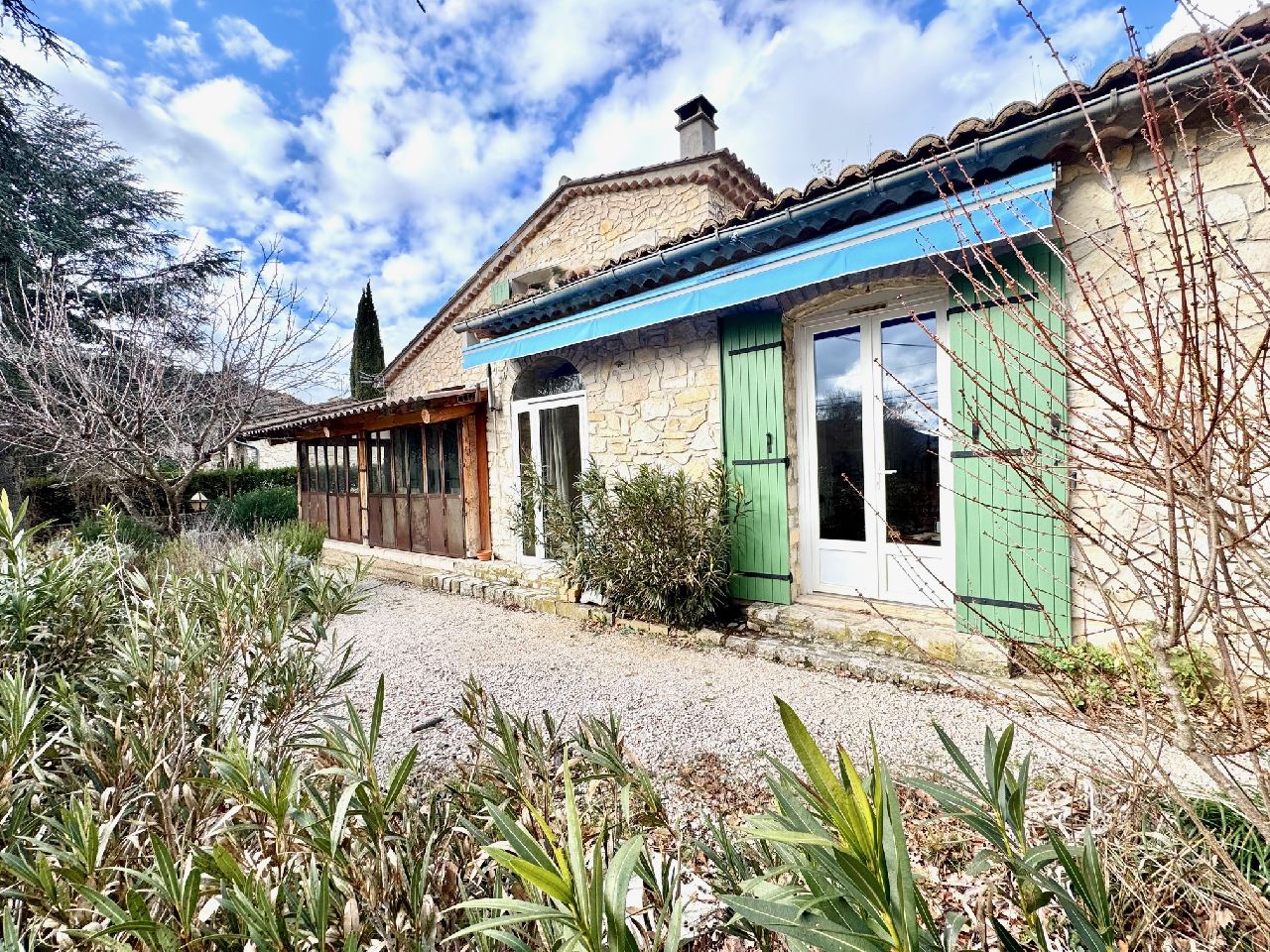 VAISON CENTRE - VILLA EN PIERRE